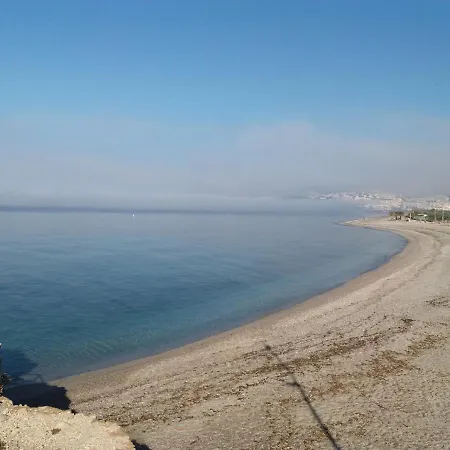Playa Torrecilla Piscina Centro 2 Nerja